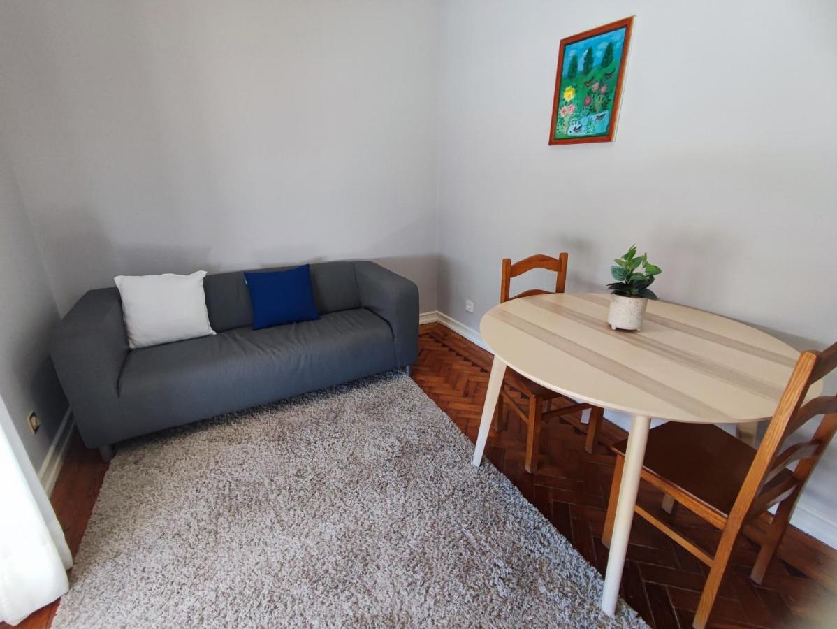 Lisbon Traditional T2 With Balcony In Damaia, Lisbon 아마도라 외부 사진