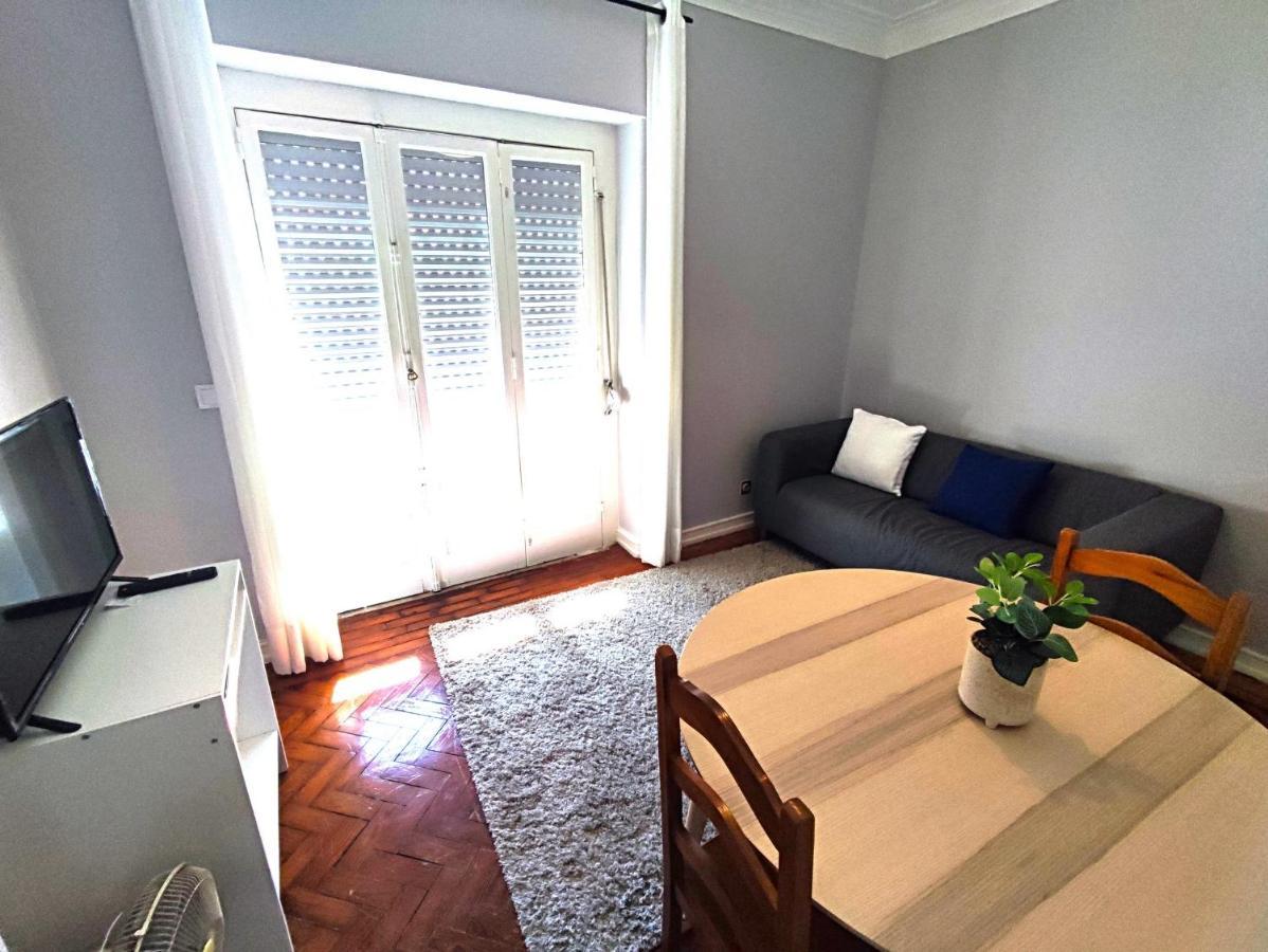 Lisbon Traditional T2 With Balcony In Damaia, Lisbon 아마도라 외부 사진